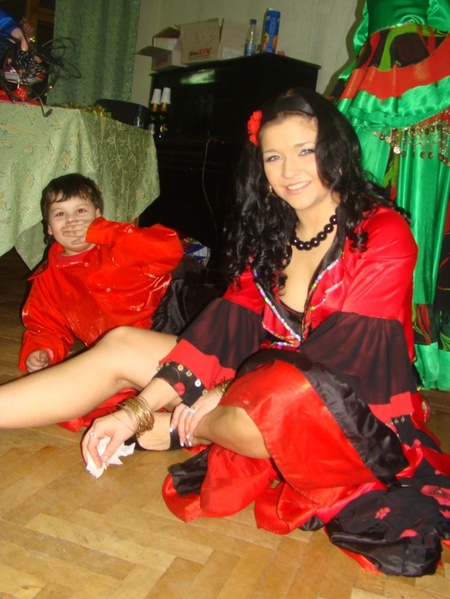 антикризовий маскарад